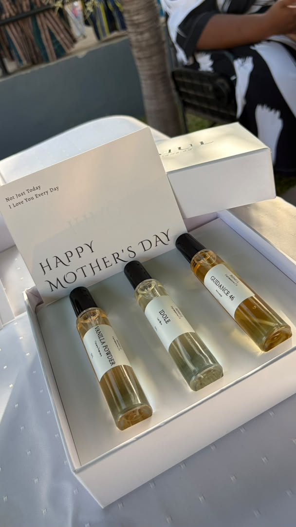 Rōmul gift set opened